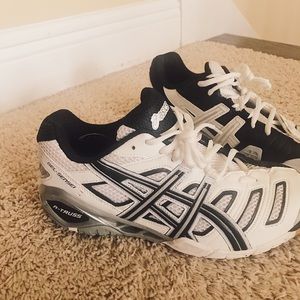 Women’s Asics 8 Volleyball Shoes